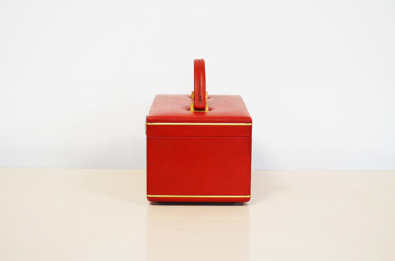 Beauty case da viaggio vintage in ecopelle rossa anni '60 – The House of  Vintage