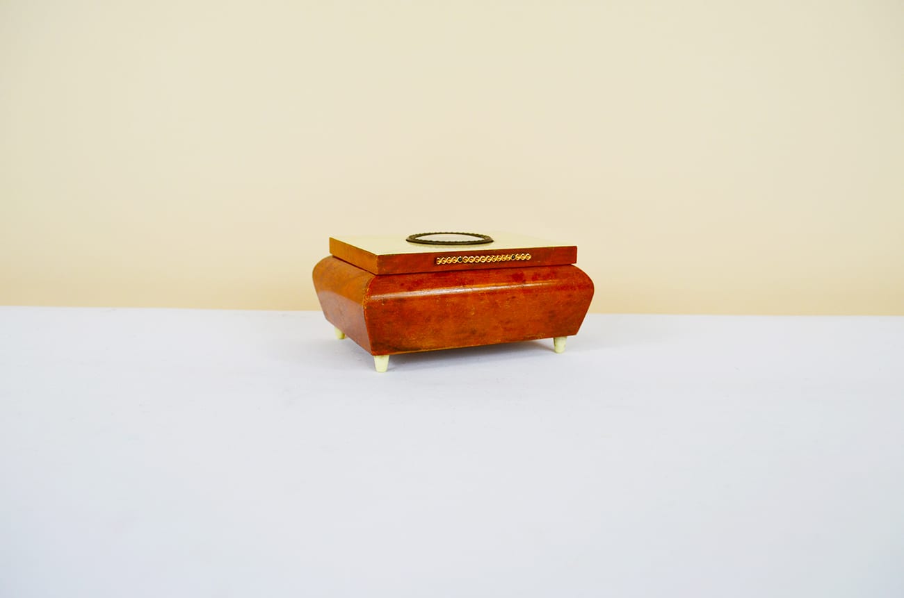 Scatola portagioie in legno, con chiusura in metallo, stile vintage :  : Moda