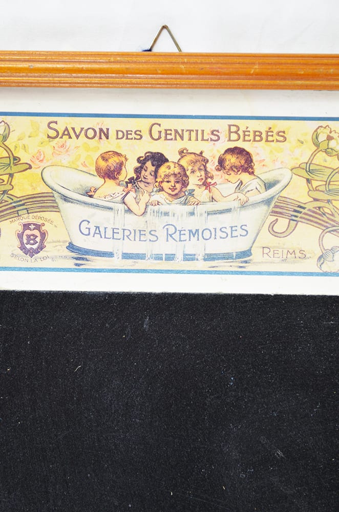 Lavagna da parete vintage Savon des Gentils Bebes – The House of Vintage