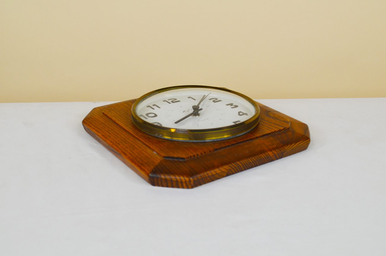 Orologio da parete vintage in legno e vetro – Quartz – The House of Vintage