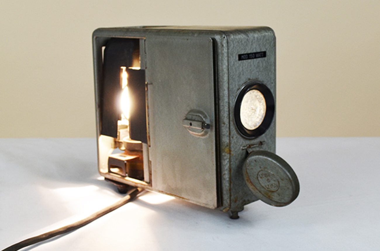 proiettore per filmine e diapositive ca 1940 - 1950