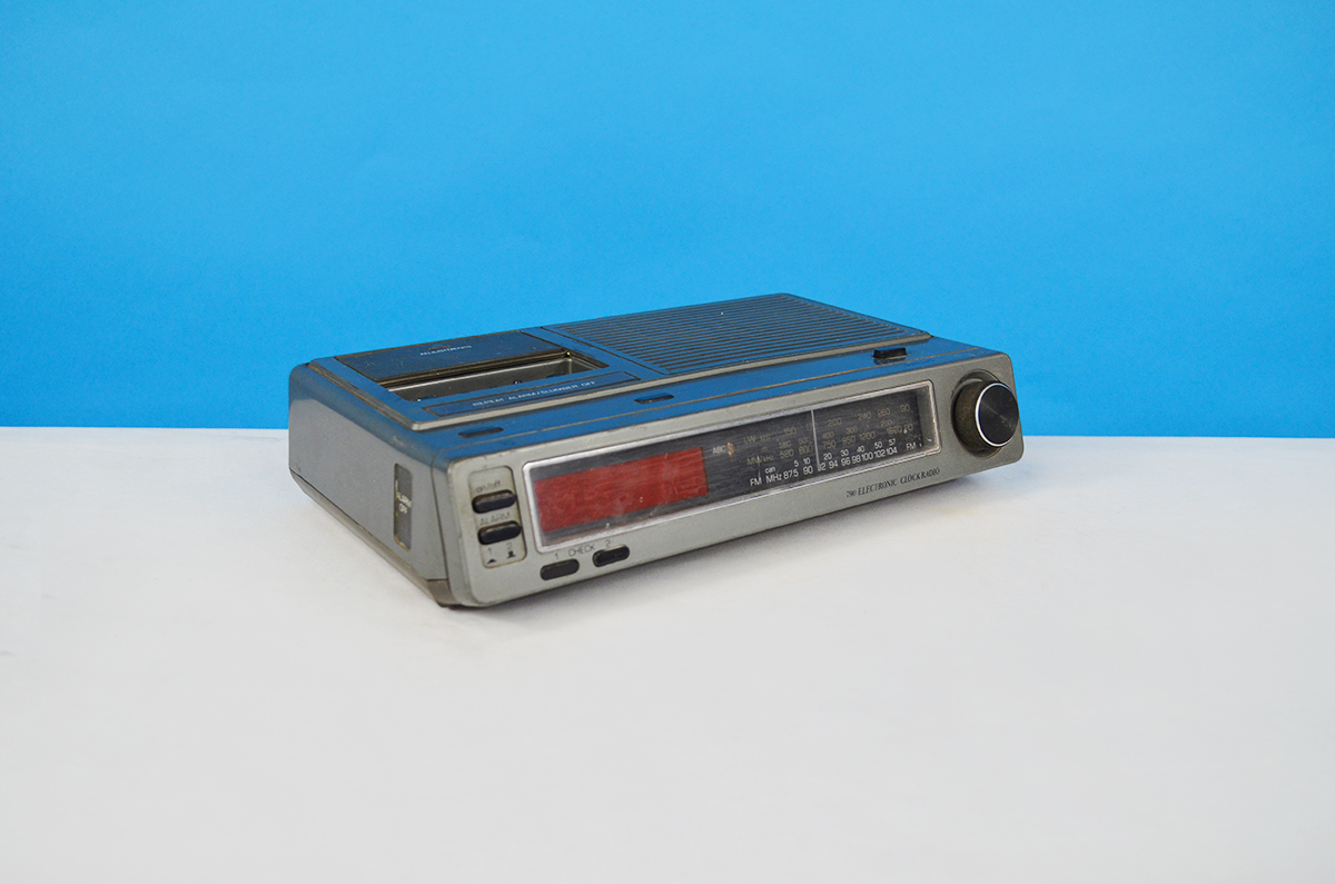 Radiosveglia Electronic Clock Radio 790 anni '80 – Philips – The House of  Vintage